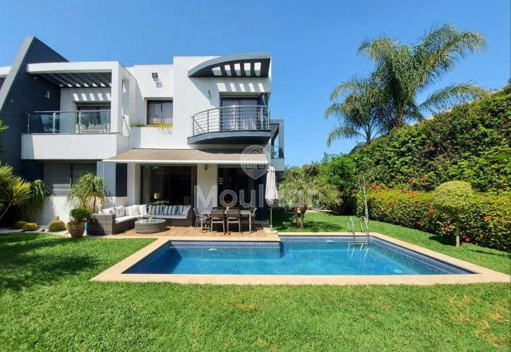 Villa à vendre à Bouskoura