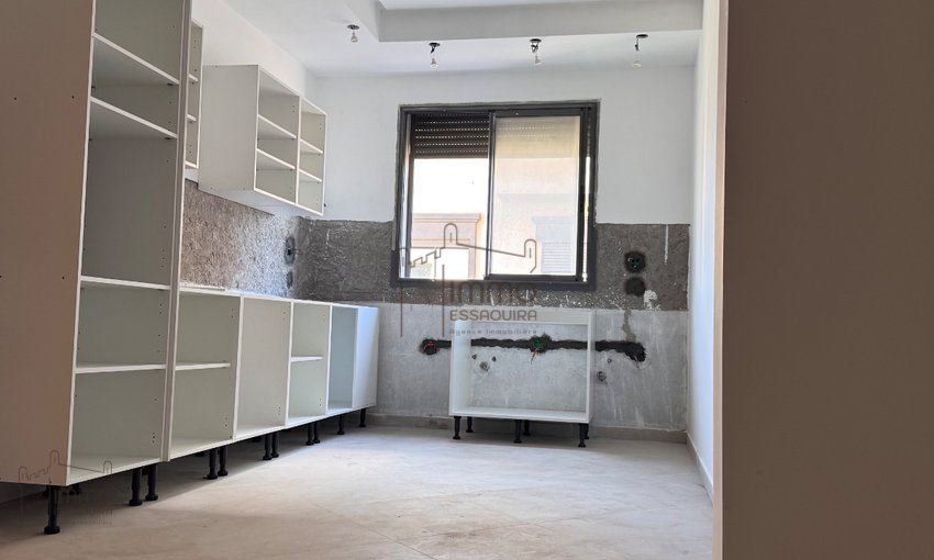 For sale apartment with terrace private access - view 6