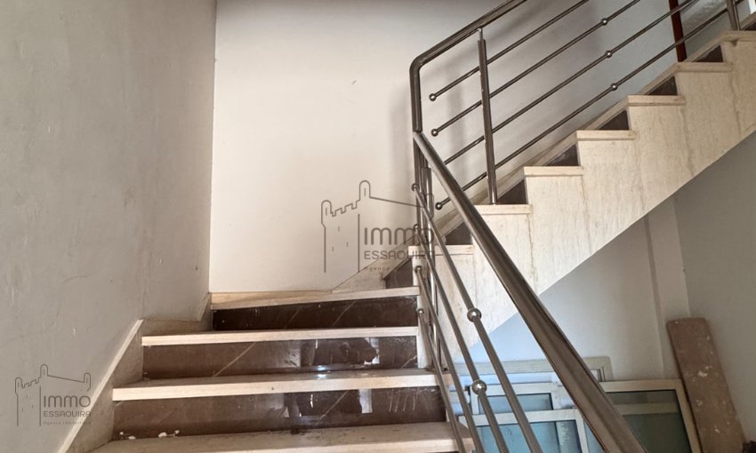 For sale apartment with terrace private access - view 4