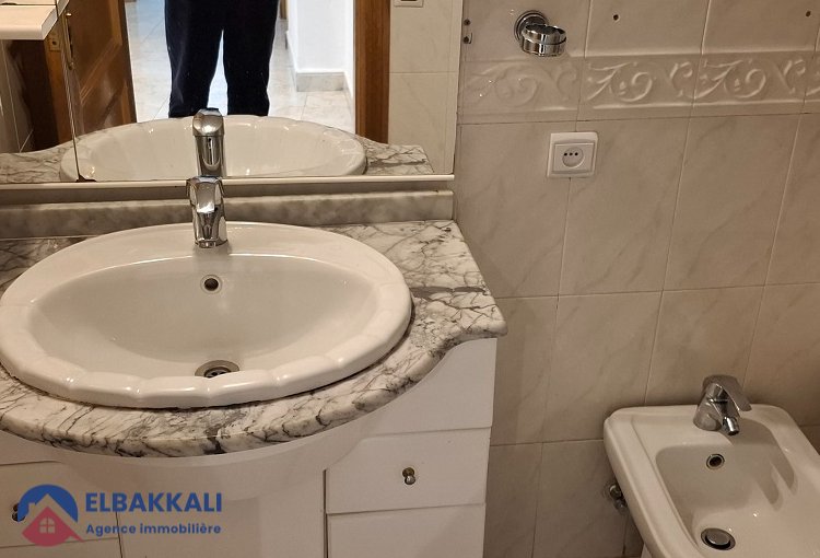 شقة كبيرة فارغة للإيجار في طنجة، إيبيرية - view 18