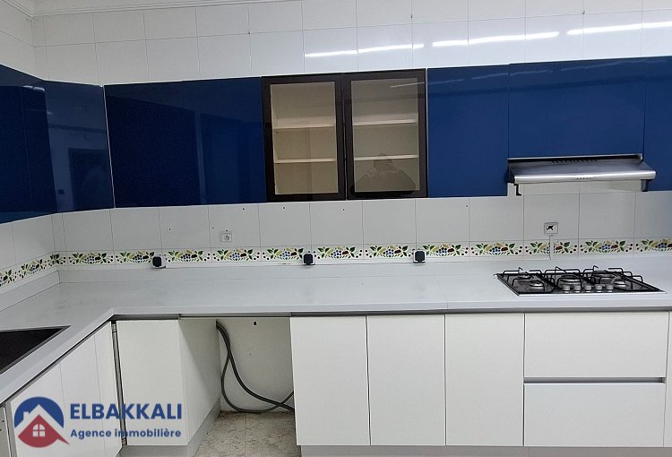 شقة كبيرة فارغة للإيجار في طنجة، إيبيرية - view 16