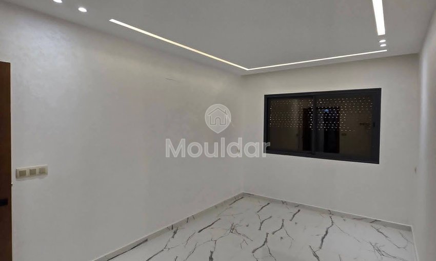 شقة للبيع في مرتيل، رمال