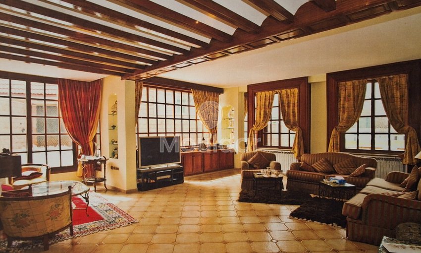 Sblime villa à vendre à Ifrane, CENTRE VILLE - view 6