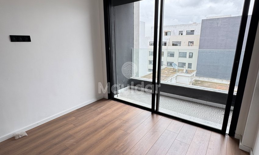 Empty studio rental in the Hospital District - view 4