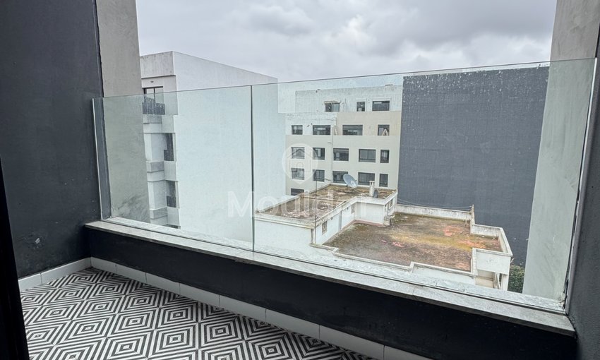 Empty studio rental in the Hospital District - view 5