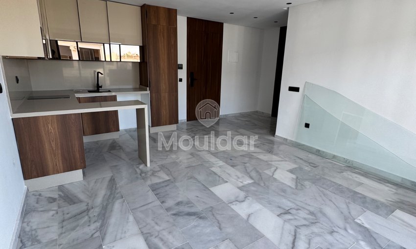 Studio vide à louer à  Quartier des Hôpitaux - view 5