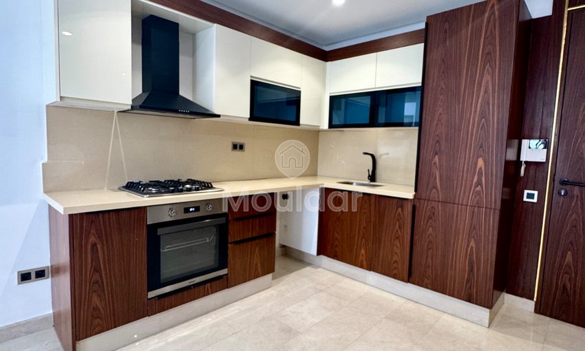 Location studio vide a Quartier les princesse 