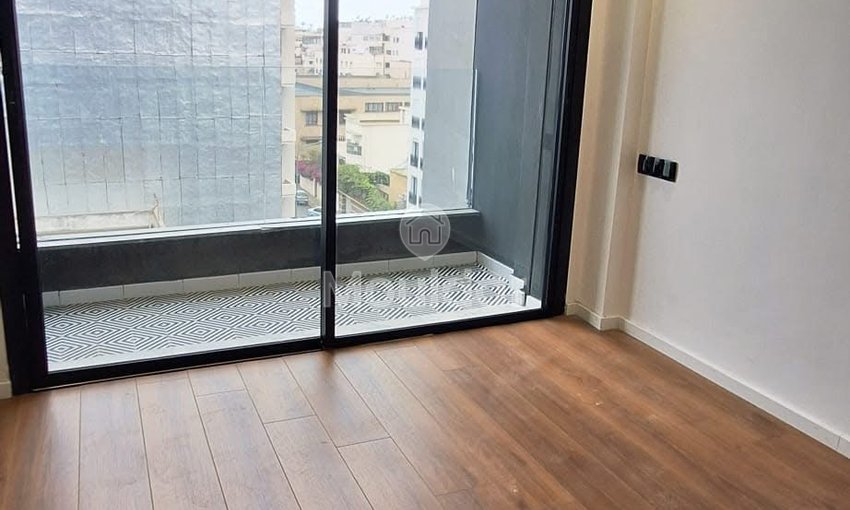 Empty studio rental in the Hospital District - view 7