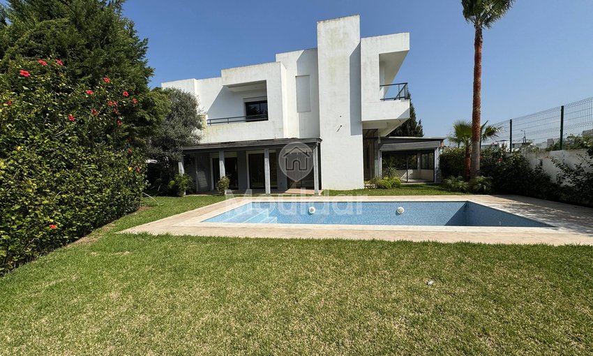 Villa for rent in Bouskoura, Green City