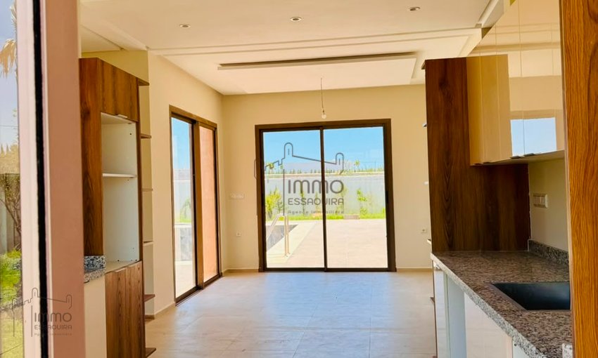 Villa for sale in urban area, 4 bedrooms - view 3