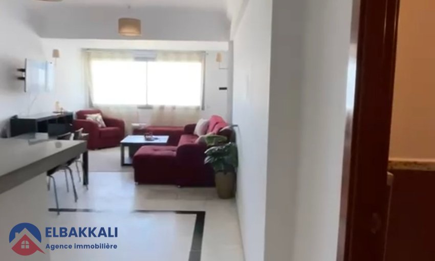 Apartament cu 3 camere de închiriat în centrul orașului Tanger - view 2