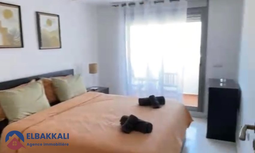 Apartament cu 3 camere de închiriat în centrul orașului Tanger - view 5