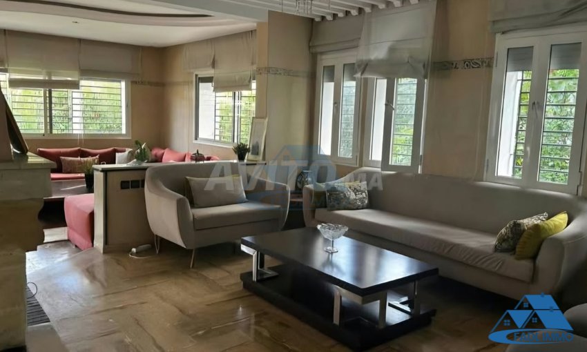 Spaziosa Villa Isolata in Vendita a Bir Rami Est Kenitra