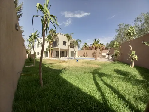 Villa à vendre avec piscine | Marrakech Route de Casablanca