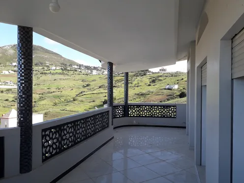 Villa à vendre avec piscine | Tanger Autre secteur