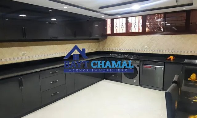 فيلا للبيع في طنجة - بوبانا: مساحة وأناقة — طنجة, بوبانة - 2