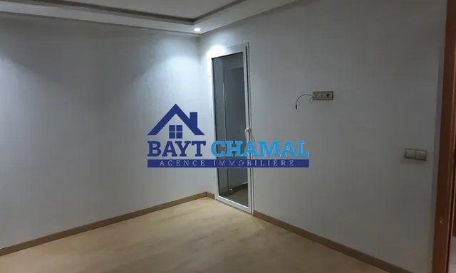 Charmant Appartement 2 Chambres à Vendre à Tanger, 85m² — Tanger, Administratif