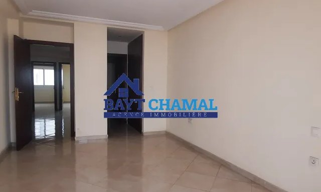 Appartement à Vendre à Tanger : Espace Moderne de 142m² — Tanger, Administratif - 10