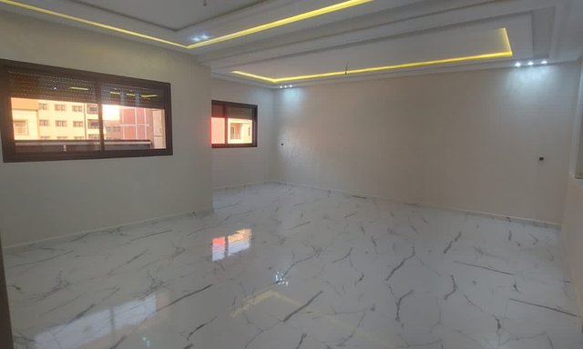 Appartement neuf à vendre avec balcon — Meknès, Marjane 2 - 3