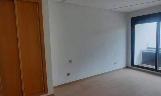 Apartment for Rent in Tangier - 2 Spacious Bedrooms of 100m² — Tangier, Other sector - 6