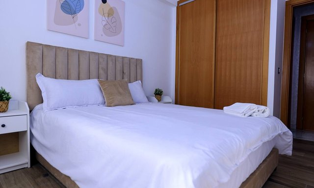 شقة للإيجار مع موقف سيارات في الطابق الرابع - 2