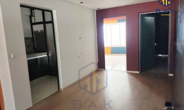 مكتب للإيجار مع تراس في الطابق الأول — القنيطرة, سنتر - 8