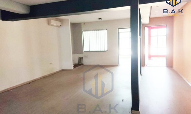 مكتب للإيجار مع تراس في الطابق الأول — القنيطرة, سنتر - 10