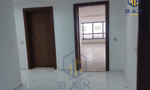 Bureau à louer au premier étage — Kénitra, Mimosas - 8