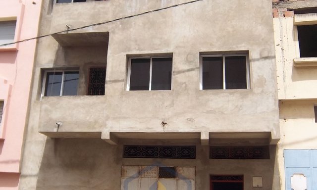 Casa en venta con terraza y dos pisos
