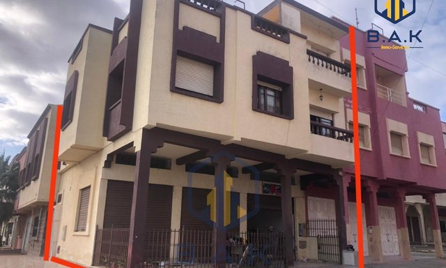 Maison à vendre avec garage et deux étages