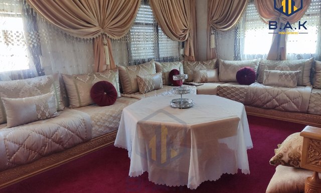 Maison à vendre avec terrasse et deux étages - 3