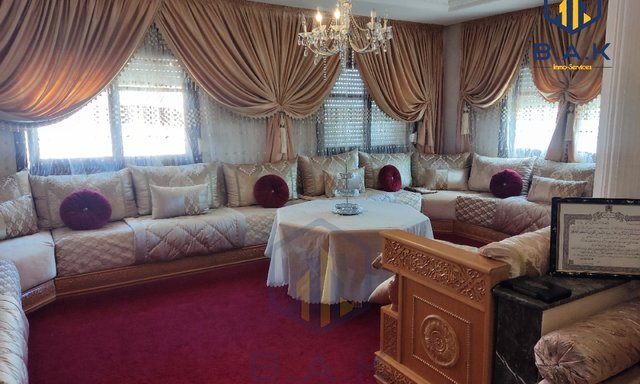 Maison à vendre avec terrasse et deux étages