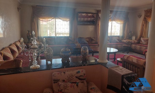 Casa en venta con terraza y tres pisos — Salé, Tabriquet