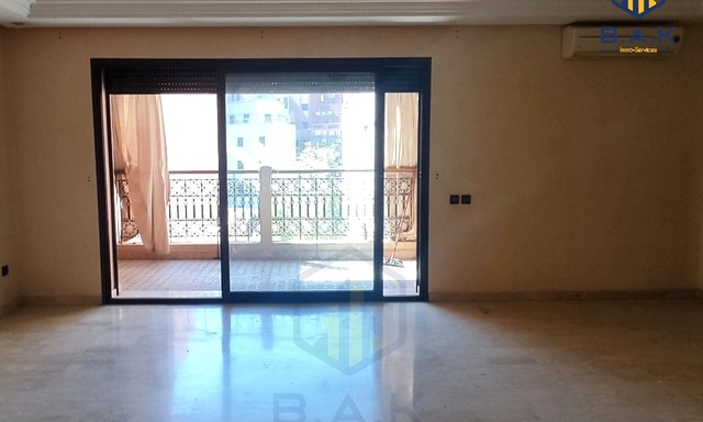 Apartment for sale with terrace - 3