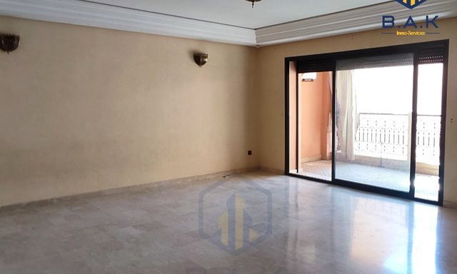 Apartment for sale with terrace - 2