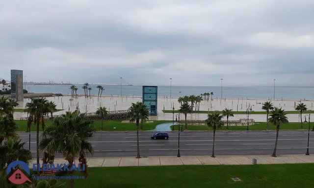 Apartamento en venta con balcón — Tánger, De La Plage
