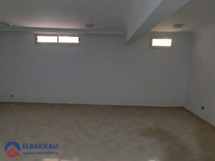 Villa en alquiler con piscina y tres pisos — Tánger, Malabata - 15