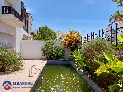 Villa en alquiler con piscina y tres pisos — Tánger, Malabata - 18