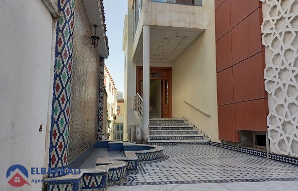 Villa à vendre avec piscine et trois étages — Tanger, Val Fleuri - 2