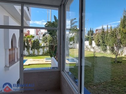 Villa à vendre avec piscine et trois étages — Tanger, Jbel Kbir - 4