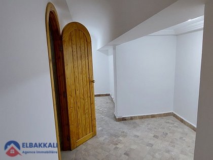 Villa à vendre avec piscine et trois étages — Tanger, Jbel Kbir - 18