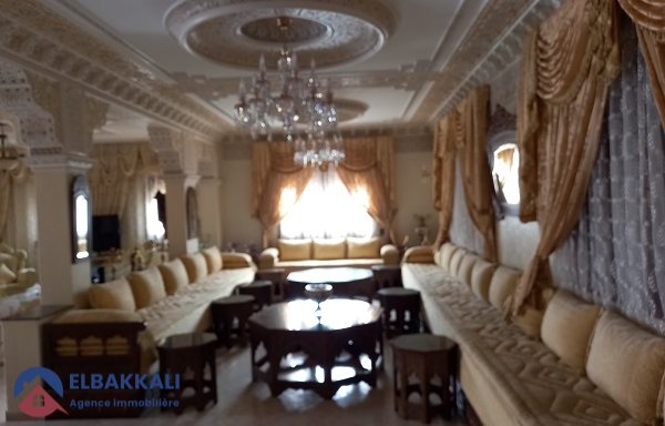 Villa à vendre avec terrasse et trois étages — Tanger, Centre ville - 10