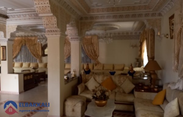 Villa à vendre avec terrasse et trois étages — Tanger, Centre ville - 13