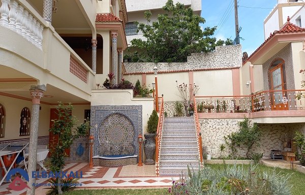 Villa à vendre avec terrasse et trois étages — Tanger, Centre ville - 15