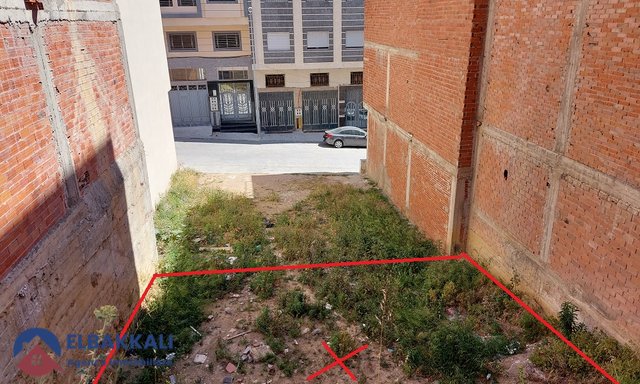 Terrain titré en lotissement à vendre — Tanger, Jirrari