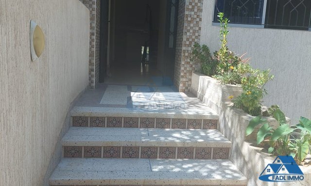 Villa for sale with terrace and three floors — Kenitra, El Ismailia - 2