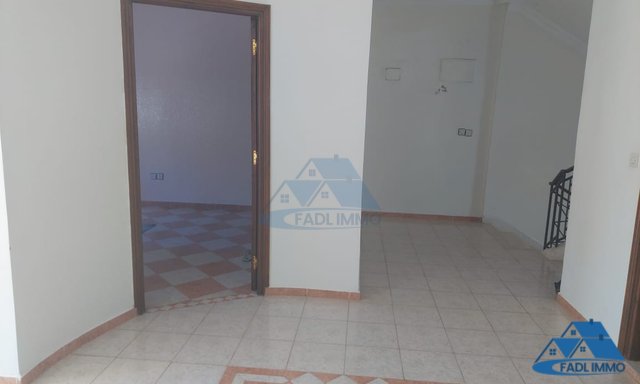 Villa for sale with terrace and three floors — Kenitra, El Ismailia - 22