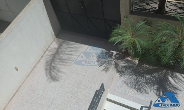 Villa for sale with terrace and three floors — Kenitra, El Ismailia - 17