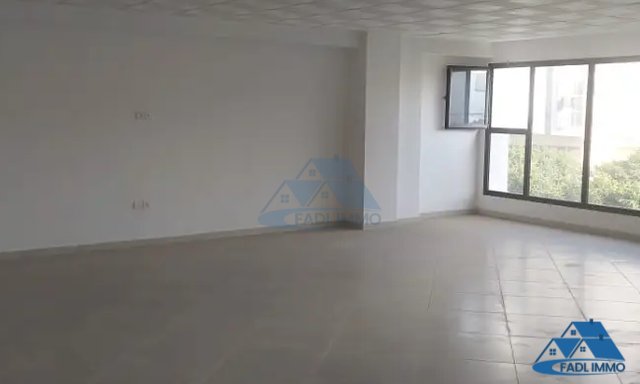 Bureau à louer avec parking au premier étage — Kénitra, Khabazat - 8
