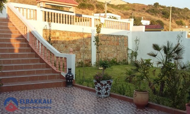 Villa à vendre avec piscine — Tanger, Autre secteur